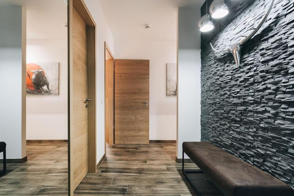 Appartement Stilvolle 4-raumwohnung In Zentraler Lage *