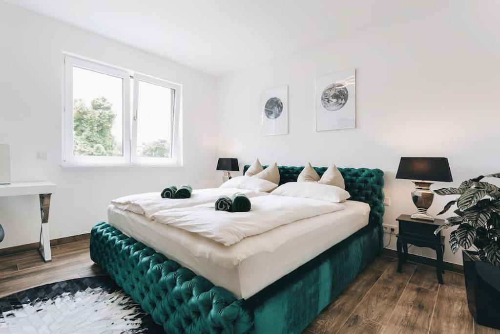 Lejlighed Stilvolle 4-raumwohnung In Zentraler Lage